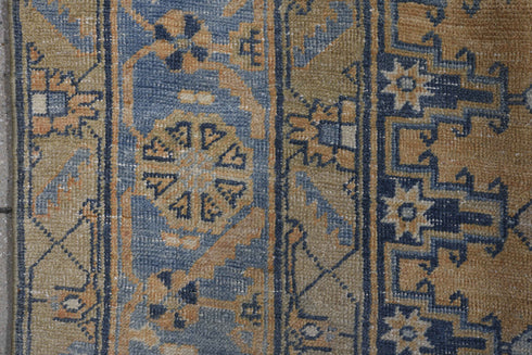 Antique Veece Area Rug (7' x 10')
